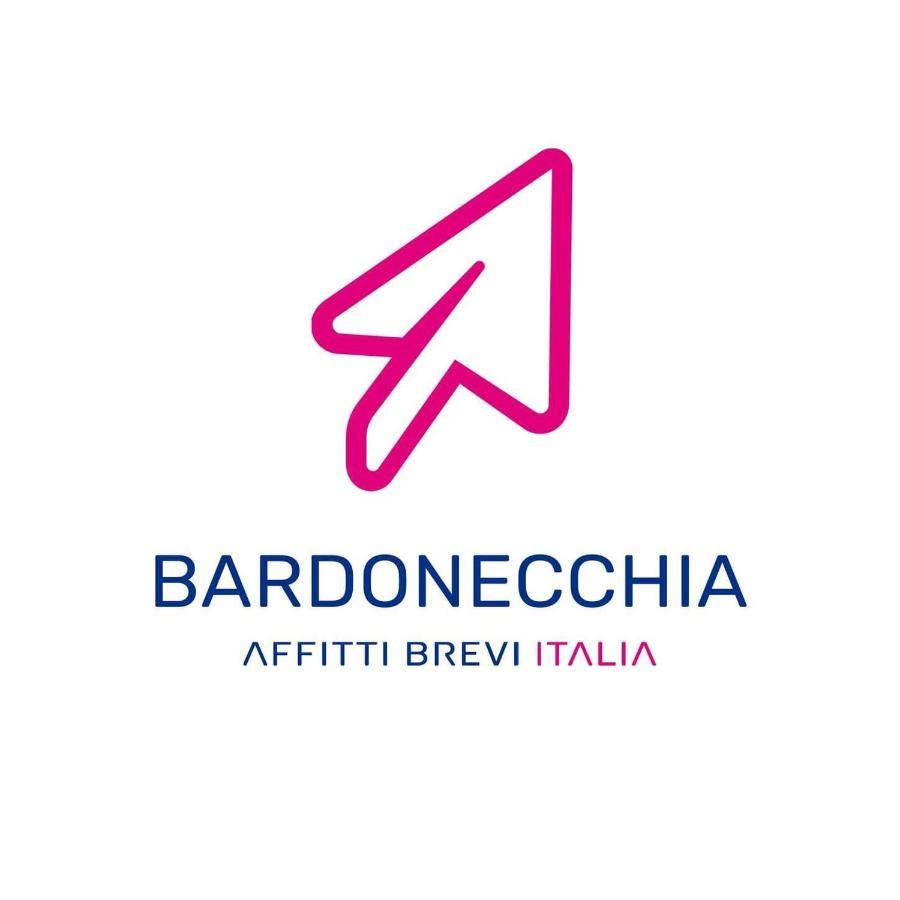 Appartamento Smith Roero - Affitti Brevi Italia Бардонеккия Экстерьер фото