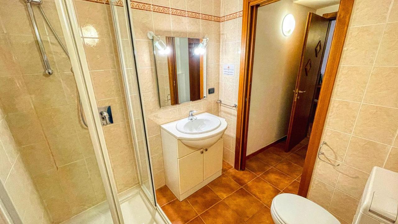 Appartamento Smith Roero - Affitti Brevi Italia Бардонеккия Экстерьер фото